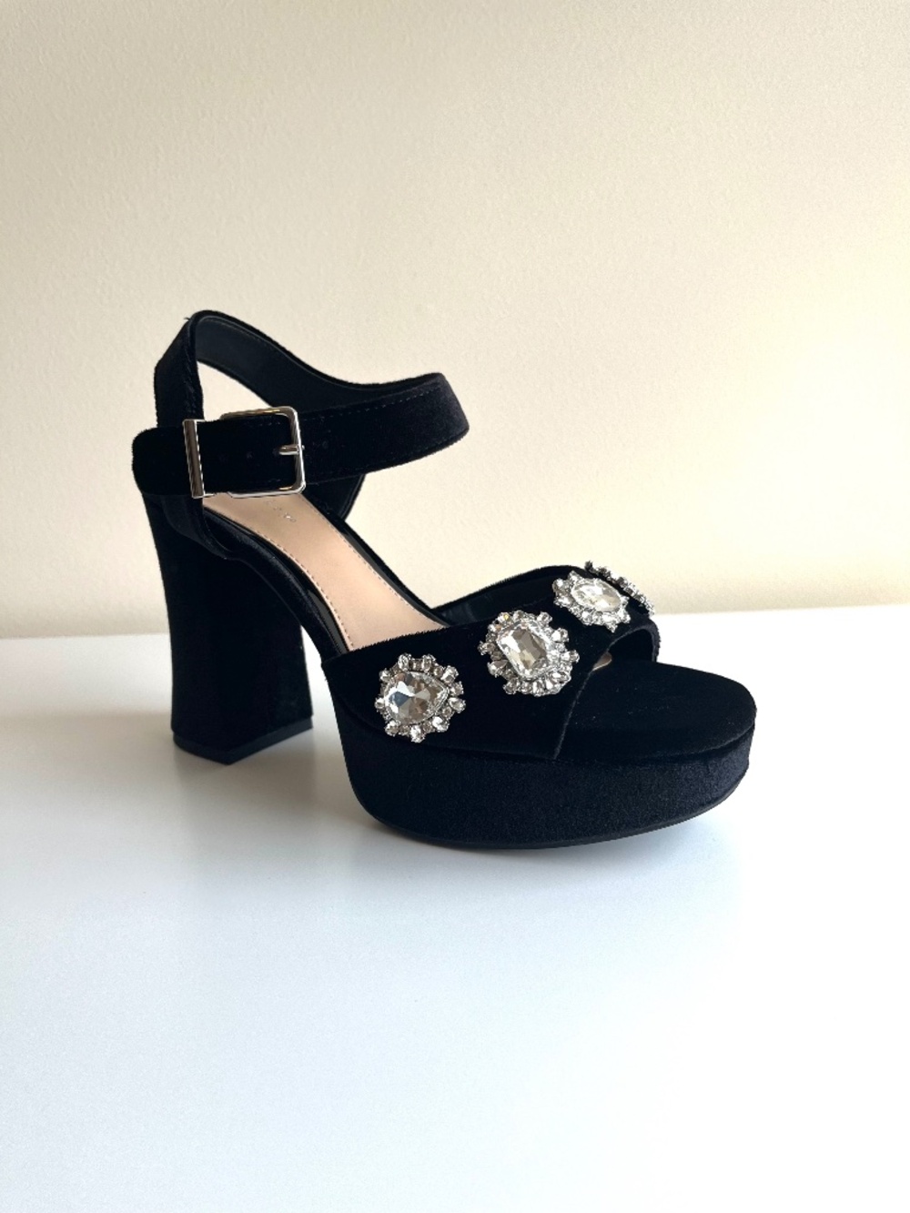 NWT Copper Key Velvet Ankle Strap Platform Block Heel Sandals Sz 7.5M Black